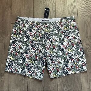 NWT Tommy Hilfiger Men’s Size 40 Tropical Leaves 9” Chino Shorts